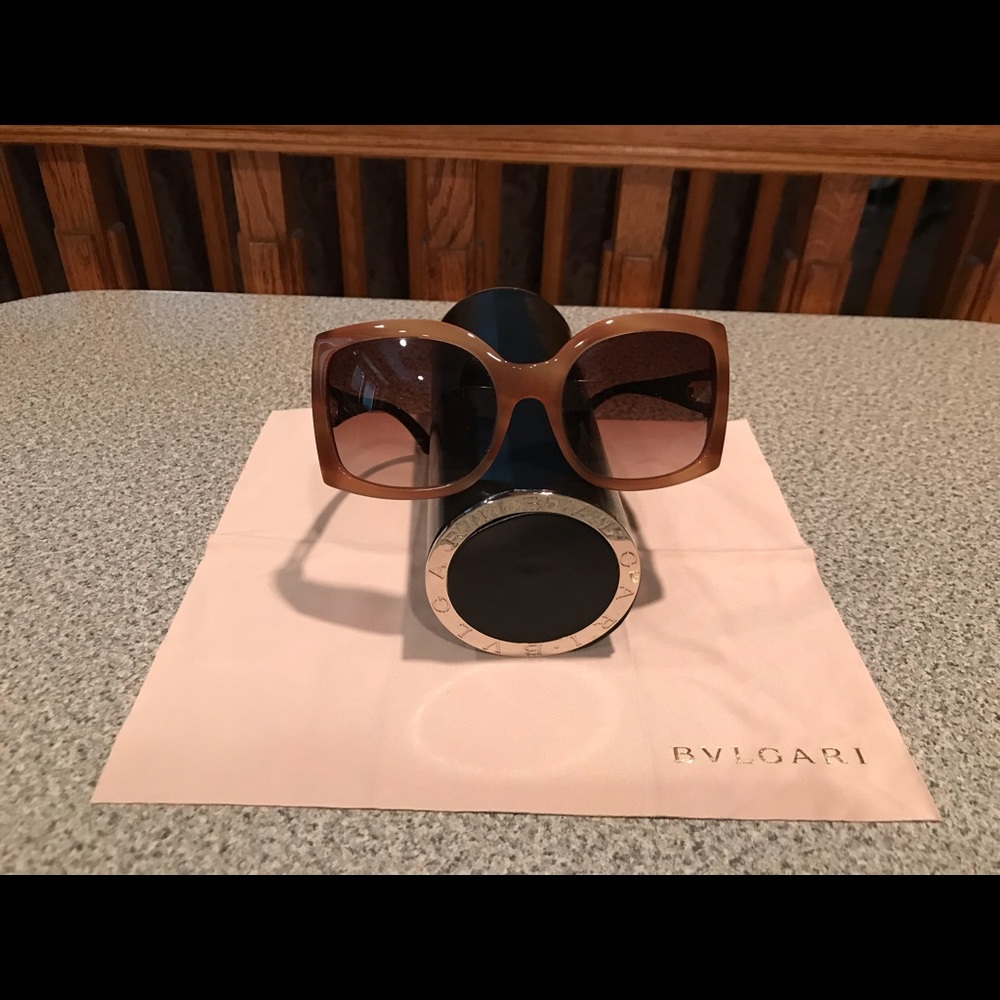 Bvlgari sunglasses in excellent condition